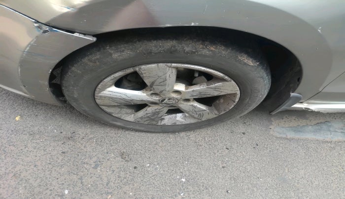 2015 Skoda Rapid 1.5 TDI CR STYLE PLUS, Diesel, Manual, 1,89,308 km, tyre