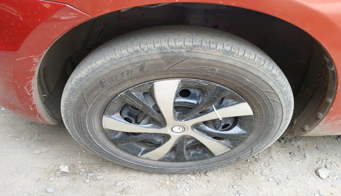 2011 Maruti Swift VDI, Diesel, Manual, 1,76,992 km, tyre