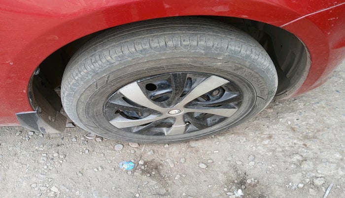 2011 Maruti Swift VDI, Diesel, Manual, 1,76,992 km, tyre