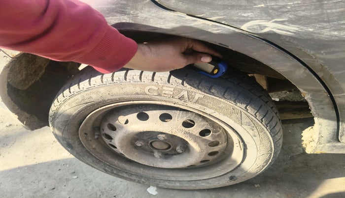 2016 Maruti Wagon R 1.0 VXI, Petrol, Manual, 69,131 km, tyre