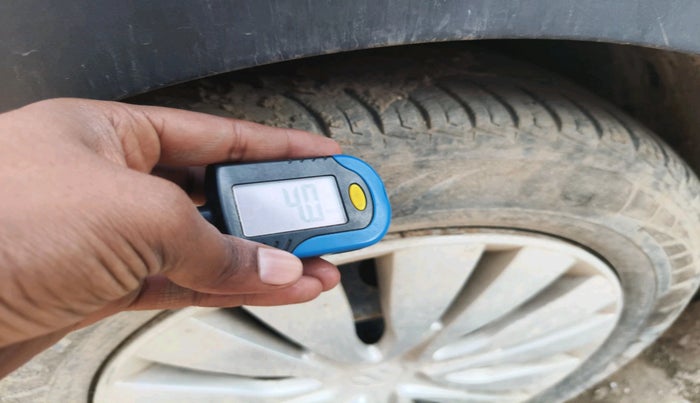 2015 Maruti S Cross DELTA 1.3, Diesel, Manual, 1,23,456 km, tyre