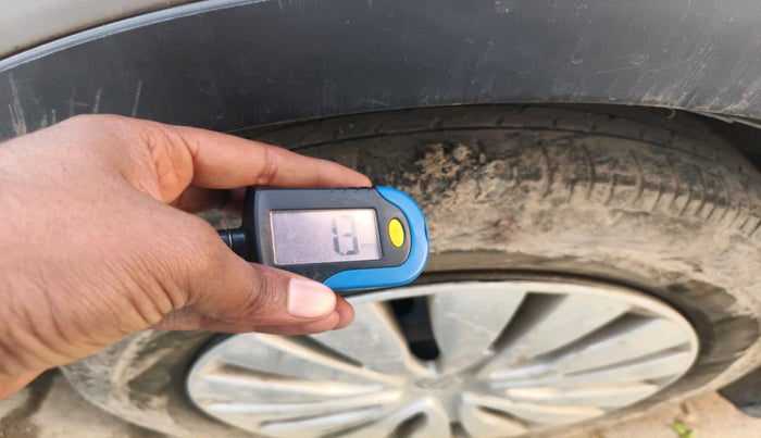 2015 Maruti S Cross DELTA 1.3, Diesel, Manual, 1,23,456 km, tyre