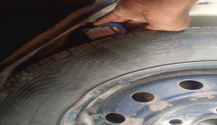 2017 Maruti Swift VDI (O), Diesel, Manual, 1,95,314 km, tyre