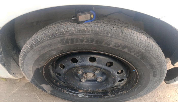 2017 Maruti Swift VDI (O), Diesel, Manual, 1,95,314 km, tyre