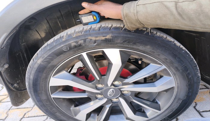 2020 Mahindra XUV300 W8 (O) 1.5 DIESEL AMT, Diesel, Automatic, 34,684 km, tyre