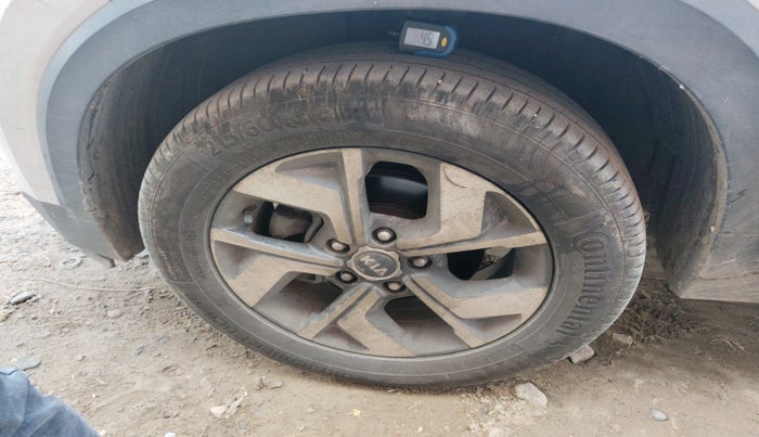 2020 KIA SONET HTX PLUS 1.5, Diesel, Manual, 85,336 km, tyre