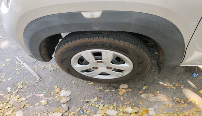 2018 Renault Kwid RXL, Petrol, Manual, 95,987 km, tyre