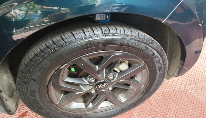 2020 Hyundai GRAND I10 NIOS SPORTZ AMT 1.2 KAPPA VTVT, Petrol, Automatic, 49,013 km, tyre