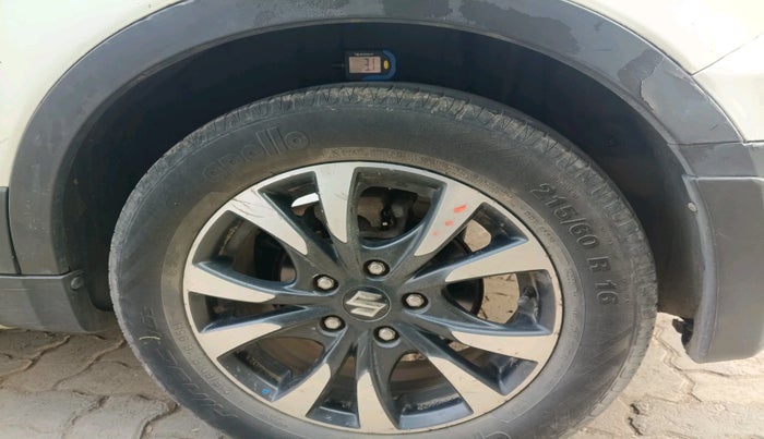 2017 Maruti S Cross ZETA 1.3, Diesel, Manual, 1,04,747 km, tyre