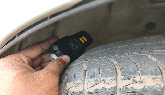 2022 Maruti Swift VXI, Petrol, Manual, 31,817 km, tyre