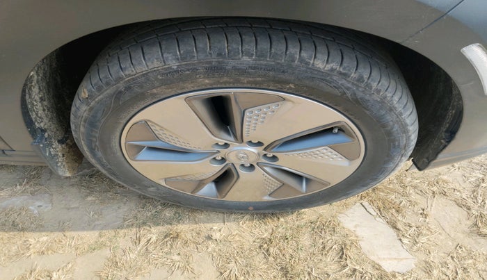 2022 Hyundai KONA ELECTRIC PREMIUM, Electric, Automatic, 48,000 km, tyre