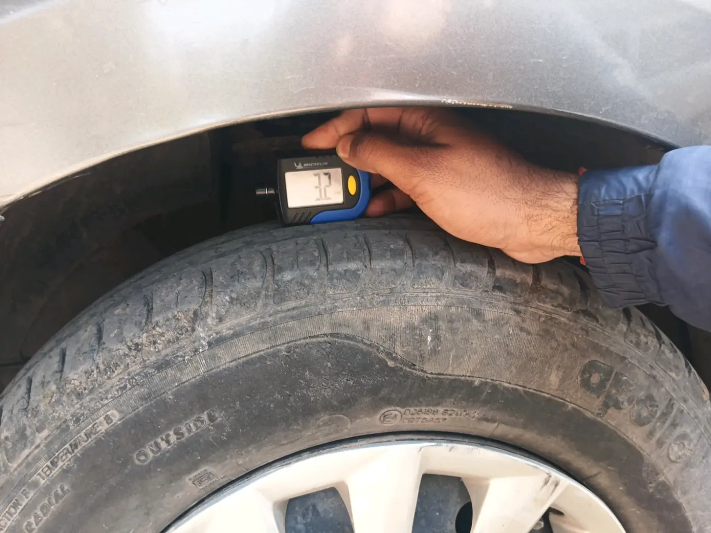 2018 Maruti Swift VXI, Petrol, Manual, 40,700 km, tyre