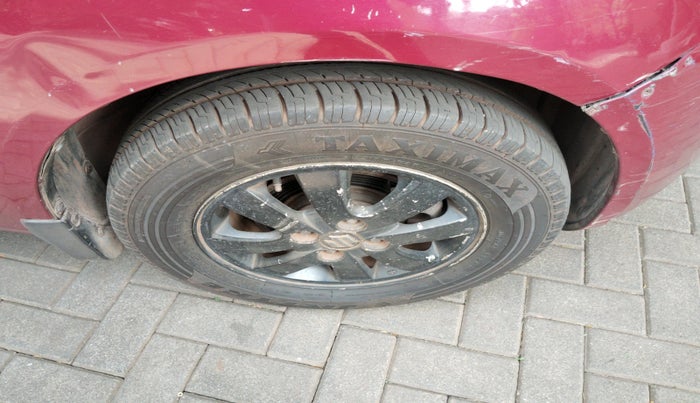 2013 Maruti Ritz ZXI, Petrol, Manual, 1,81,375 km, tyre