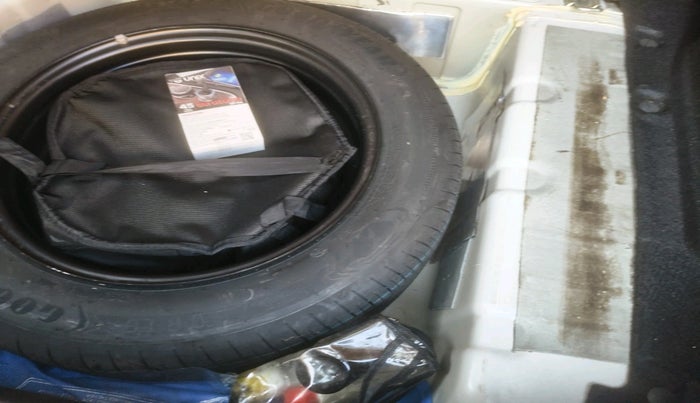 2023 Tata NEXON PURE 1.2 PETROL, Petrol, Manual, 17,186 km, tyre