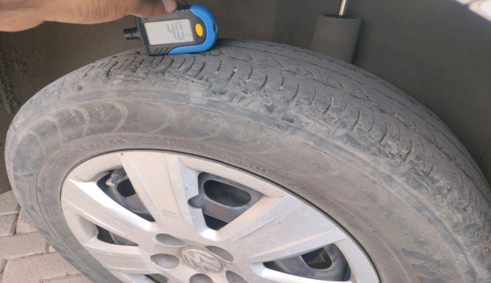 2011 Volkswagen Polo TRENDLINE 1.2L DIESEL, Diesel, Manual, 1,44,889 km, tyre