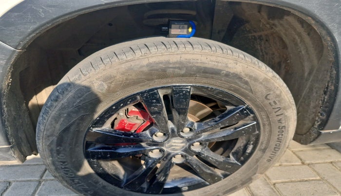 2018 Maruti Vitara Brezza ZDI, Diesel, Manual, 1,94,558 km, tyre