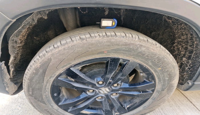 2018 Maruti Vitara Brezza ZDI, Diesel, Manual, 1,94,558 km, tyre