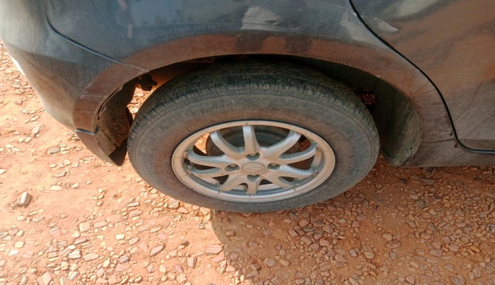 2015 Maruti Swift VDI, Diesel, Manual, 1,40,229 km, tyre