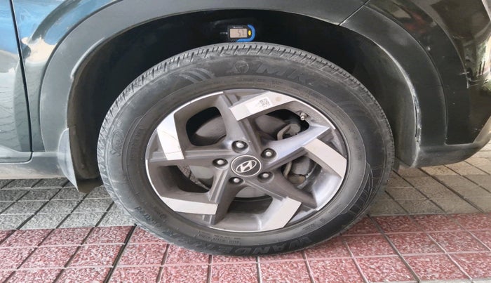 2021 Hyundai VENUE SX 1.5 (O) EXECUTIVE CRDI, Diesel, Manual, 42,192 km, tyre