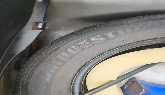 2017 Hyundai Elite i20 ASTA 1.4 CRDI (O), Diesel, Manual, 1,35,875 km, tyre