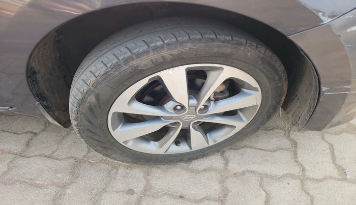 2017 Hyundai Elite i20 ASTA 1.4 CRDI (O), Diesel, Manual, 1,35,875 km, tyre