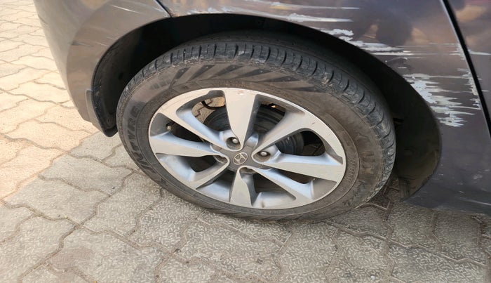 2017 Hyundai Elite i20 ASTA 1.4 CRDI (O), Diesel, Manual, 1,35,875 km, tyre