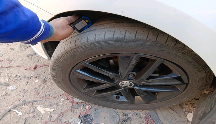 2021 Skoda Rapid 1.0 AMBITION TSI MT, Petrol, Manual, 45,981 km, tyre