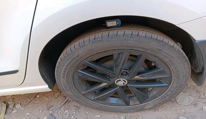 2021 Skoda Rapid 1.0 AMBITION TSI MT, Petrol, Manual, 45,981 km, tyre