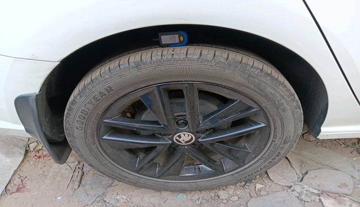 2021 Skoda Rapid 1.0 AMBITION TSI MT, Petrol, Manual, 45,981 km, tyre