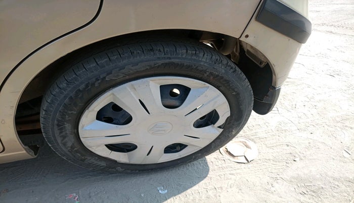 2014 Maruti Wagon R 1.0 VXI, Petrol, Manual, 91,797 km, tyre