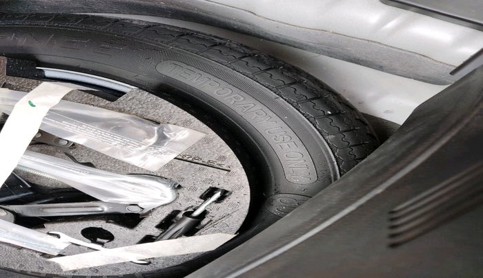 2024 Mahindra XUV 3XO AX5 1.2 L TCMPFi, Petrol, Manual, 11,500 km, tyre