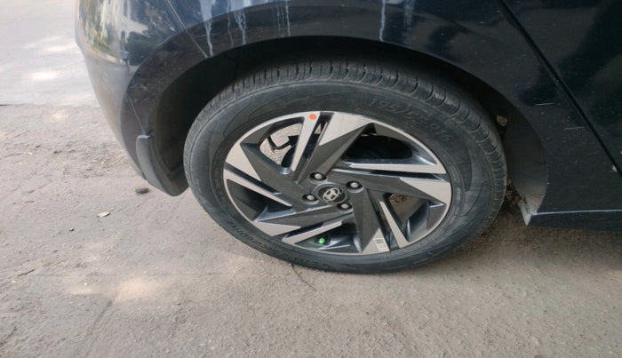 2022 Hyundai NEW I20 ASTA (O) 1.2 AT, Petrol, Automatic, 15,156 km, tyre