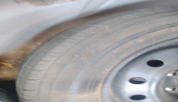 2014 Maruti Swift Dzire VDI, Diesel, Manual, 1,88,154 km, tyre