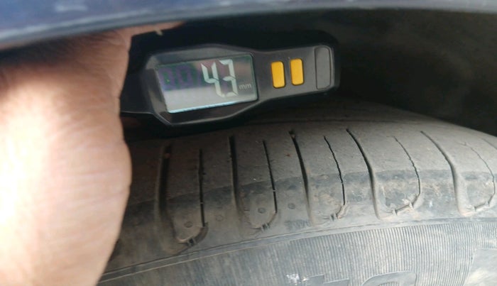 2014 Jaguar XF 2.2 DIESEL LUXURY, Diesel, Automatic, 86,579 km, tyre