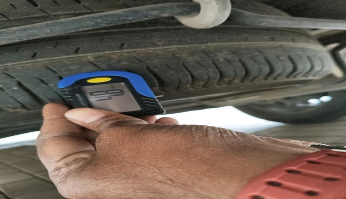 2021 Maruti Ertiga VXI CNG, CNG, Manual, 61,000 km, tyre