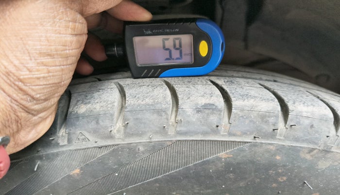 2021 Maruti Ertiga VXI CNG, CNG, Manual, 61,000 km, tyre