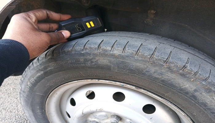 2012 Maruti Wagon R 1.0 LXI CNG, Petrol, Manual, 1,58,105 km, tyre