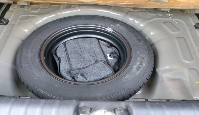 2023 KIA SONET HTK PLUS 1.0 IMT, Petrol, Manual, 32,190 km, tyre