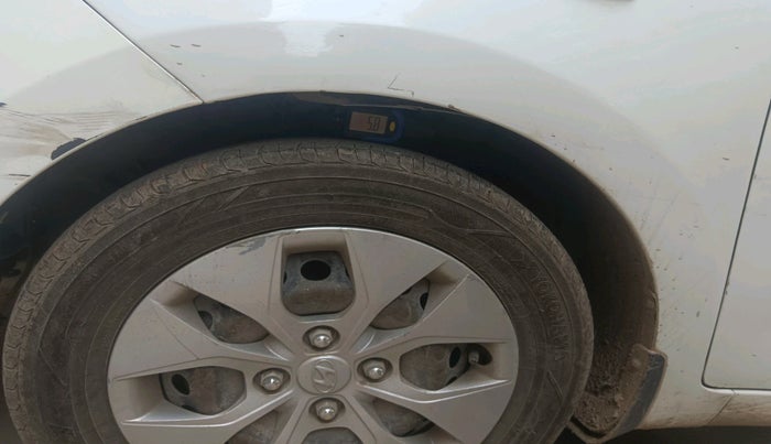 2018 Hyundai Xcent S 1.2, Petrol, Manual, 1,42,513 km, tyre