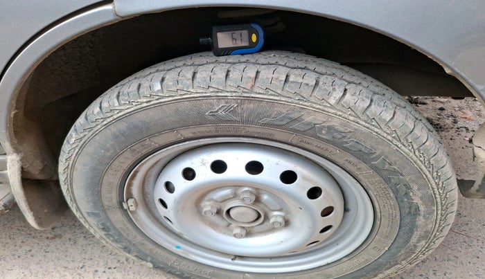 2025 Maruti Eeco 5 STR AC, Petrol, Manual, 14,360 km, tyre