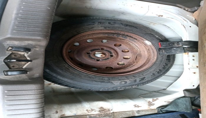 2013 Hyundai i10 SPORTZ 1.2, Petrol, Manual, 50,239 km, tyre