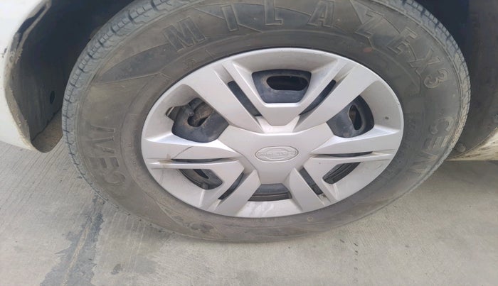 2017 Datsun Redi Go T (O), Petrol, Manual, 76,459 km, tyre