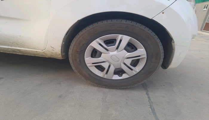 2017 Datsun Redi Go T (O), Petrol, Manual, 76,459 km, tyre