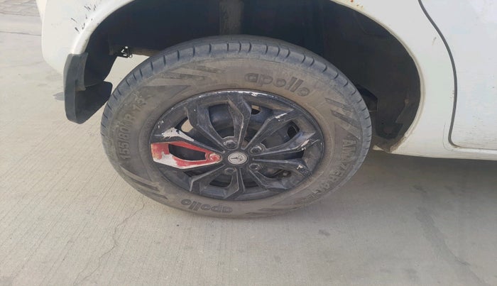 2017 Datsun Redi Go T (O), Petrol, Manual, 76,459 km, tyre