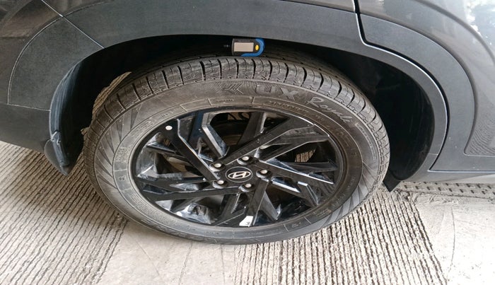 2025 Hyundai Creta 1.5 S (O) MPi iVT, Petrol, Automatic, 5,044 km, tyre