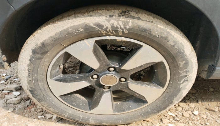 2019 Tata NEXON XZ PLUS DIESEL, Diesel, Manual, 1,11,101 km, tyre