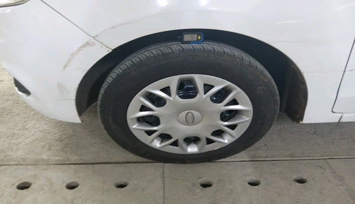 2017 Ford Figo Aspire AMBIENTE 1.2 PETROL, CNG, Manual, 54,115 km, tyre