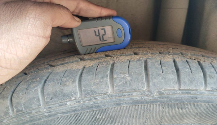 2018 Maruti Ciaz ALPHA DIESEL 1.3, Diesel, Manual, 1,03,285 km, tyre