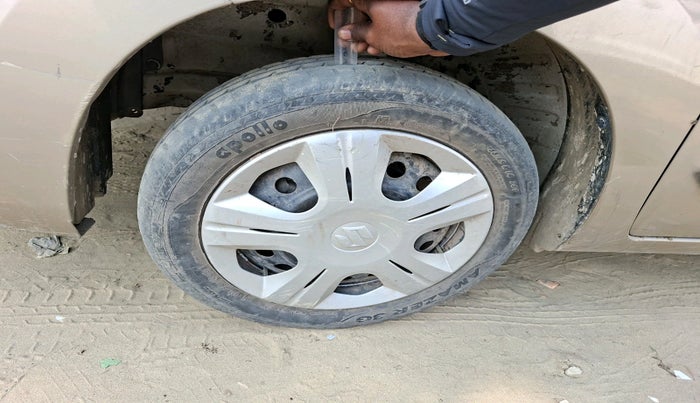 2013 Maruti Wagon R 1.0 VXI, Petrol, Manual, 25,462 km, tyre