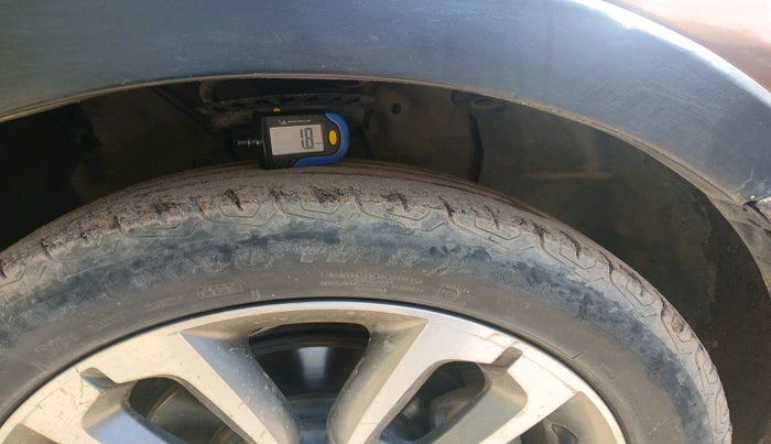 2016 Hyundai i20 Active 1.2 SX, Petrol, Manual, 2,23,002 km, tyre